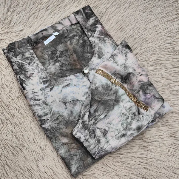 Burka with Designer Sleeves – Stylish Sleeve Pattern | BK144